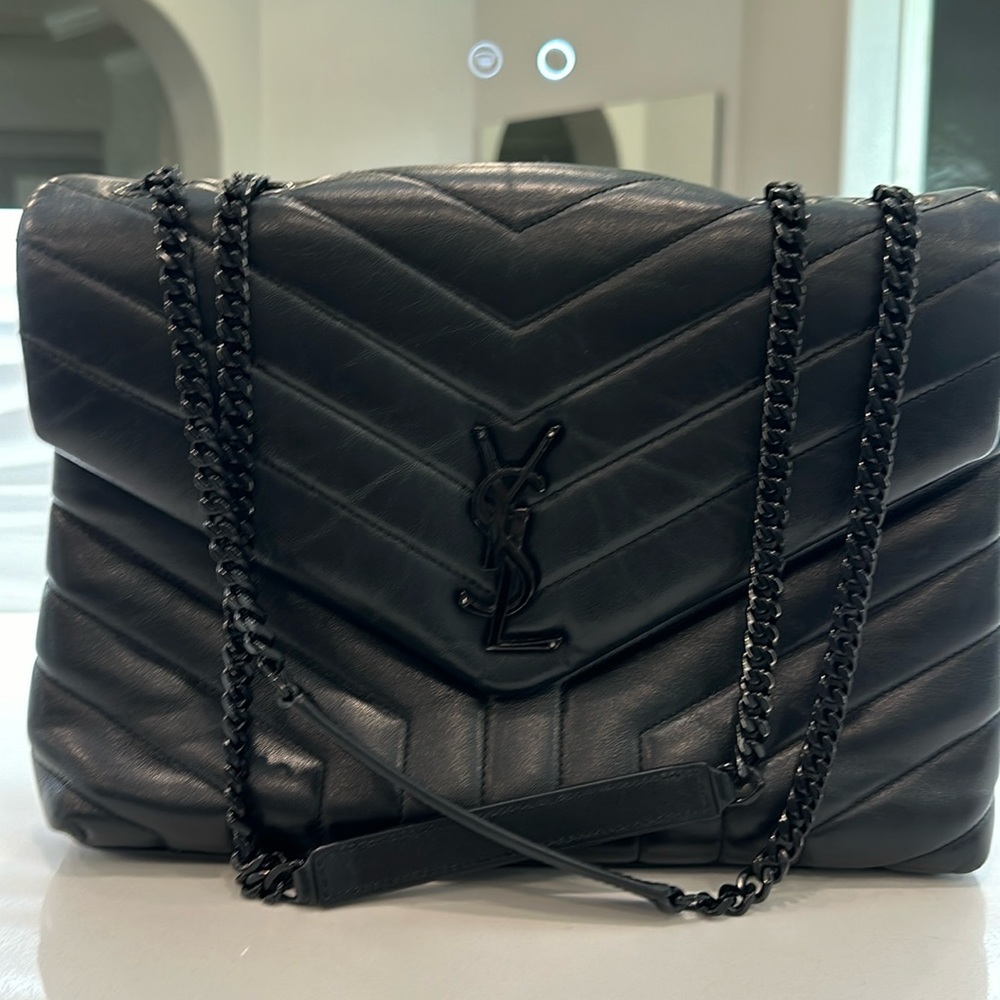 SAINT LAURENT Loulou medium quilted leather shoulder bag